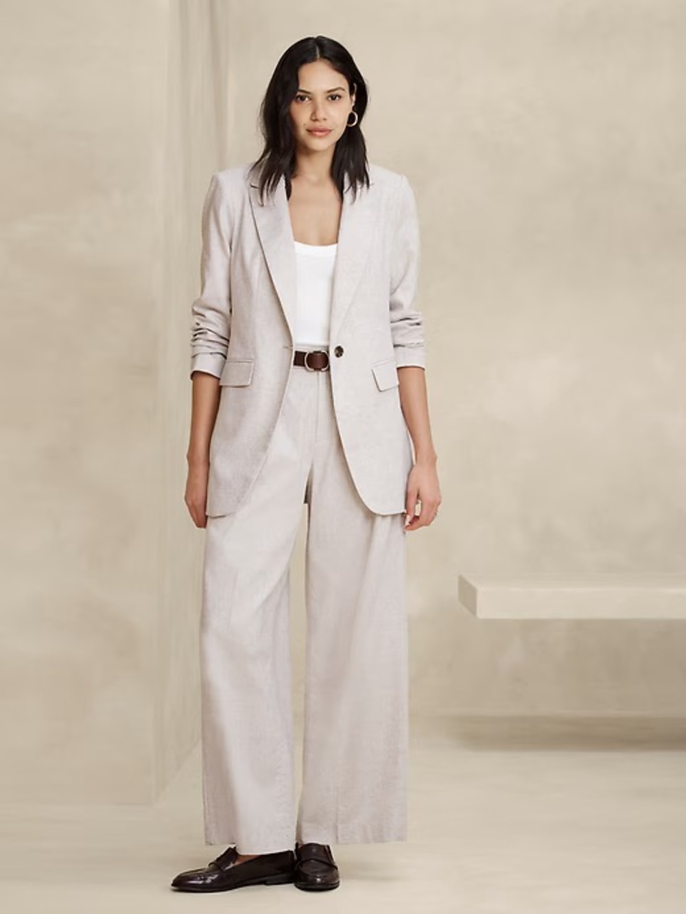 Banana Republic Linen-Blend Wide-Leg Pleated Trouser
